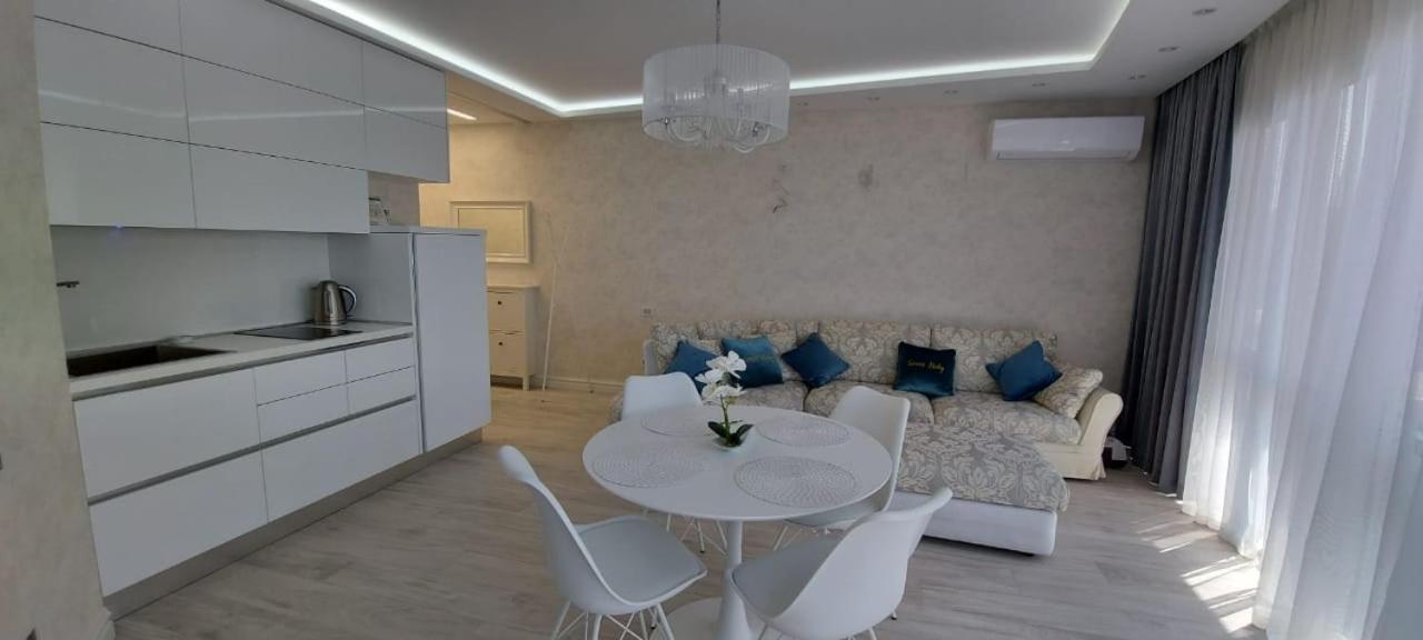 Elite Apartment In Orbi Sea Tower Батуми Экстерьер фото